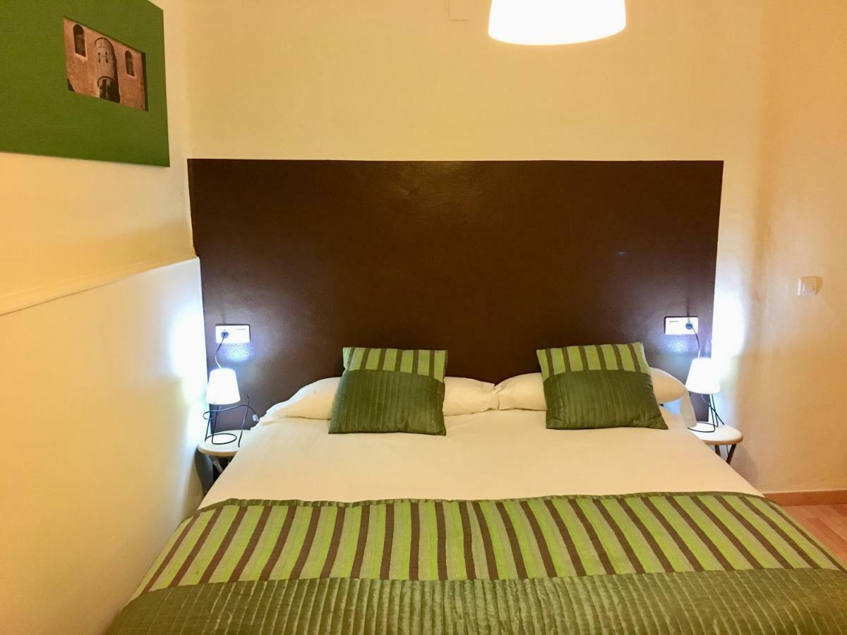 Apartamentos Caces מראה חיצוני תמונה